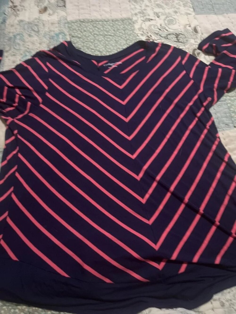 Croft & Barrow Women's Long Sleeve 2X Navy Pink Chevron Top